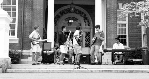 Band rocks the Circle.