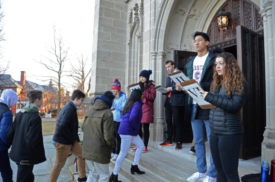 Students filing into Chapel.