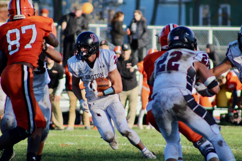 Wilson Thors in middle. Courtesy of Wilson Thors '21.